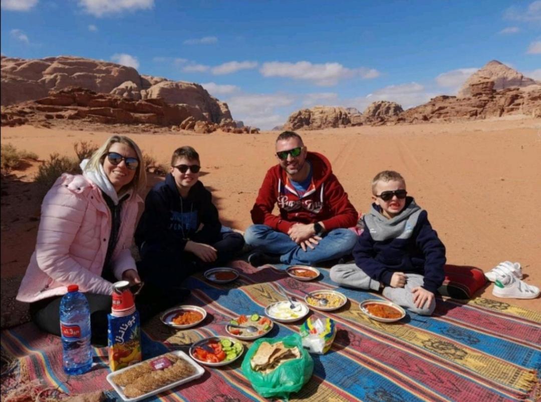 Wadi rum Local guide camp Wadi Rum Exterior foto