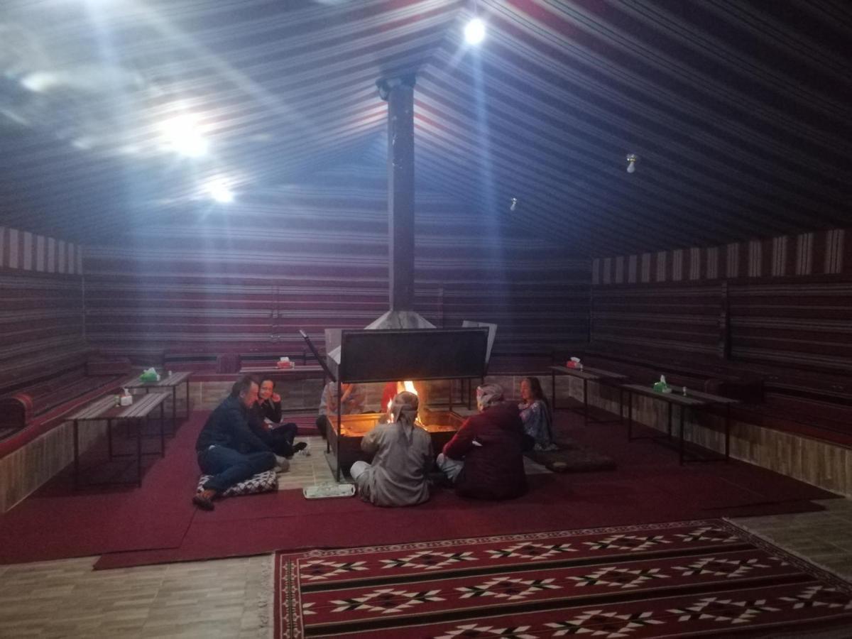 Wadi rum Local guide camp Wadi Rum Exterior foto