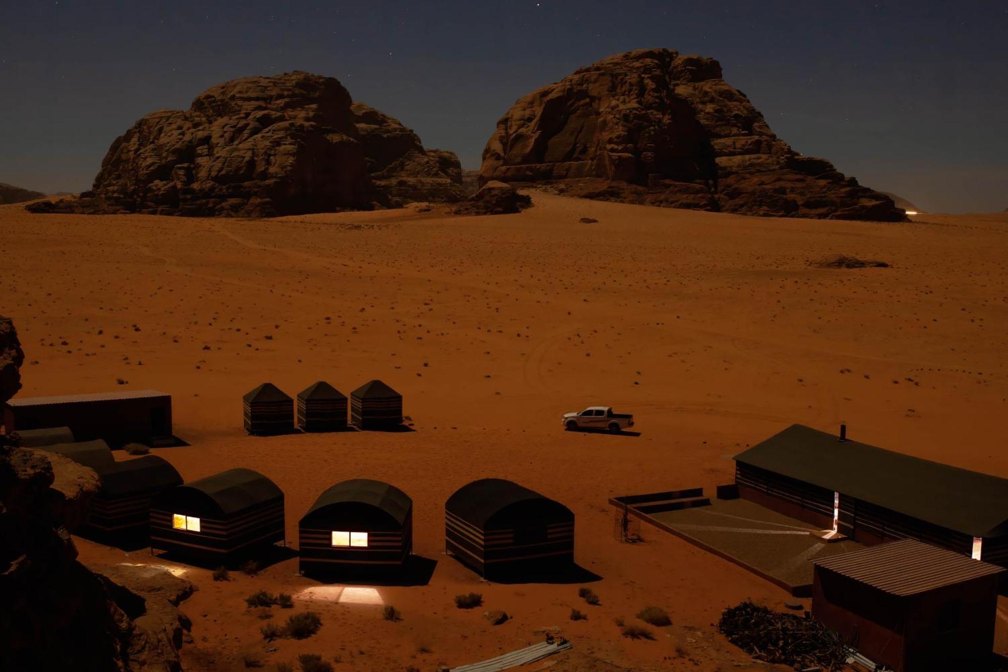 Wadi rum Local guide camp Wadi Rum Exterior foto