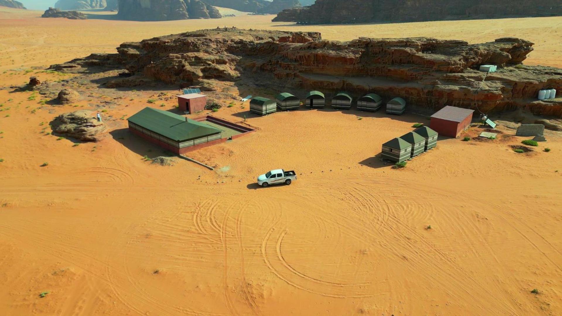Wadi rum Local guide camp Wadi Rum Exterior foto