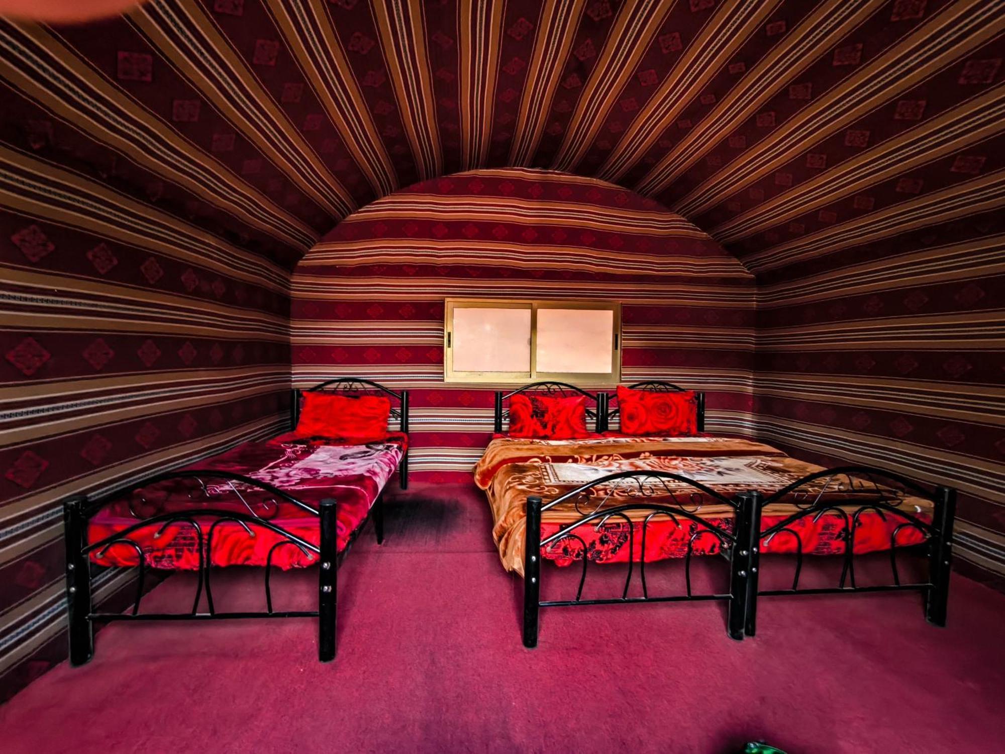 Wadi rum Local guide camp Wadi Rum Exterior foto