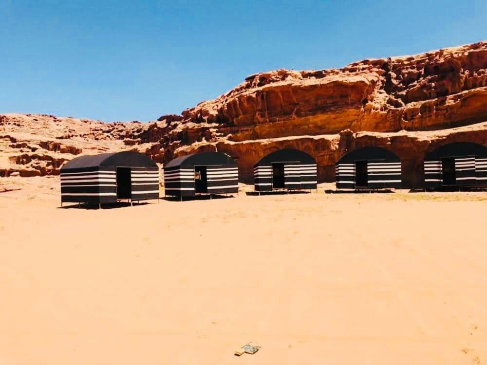 Wadi rum Local guide camp Wadi Rum Exterior foto